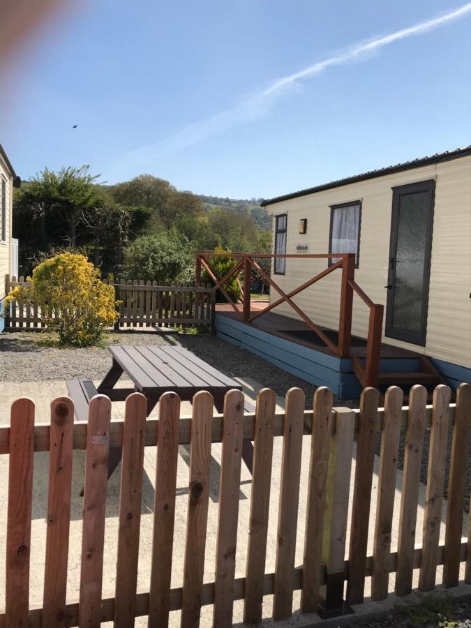 Pet Friendly Riverside Static Caravan Cheddar Buitenkant foto