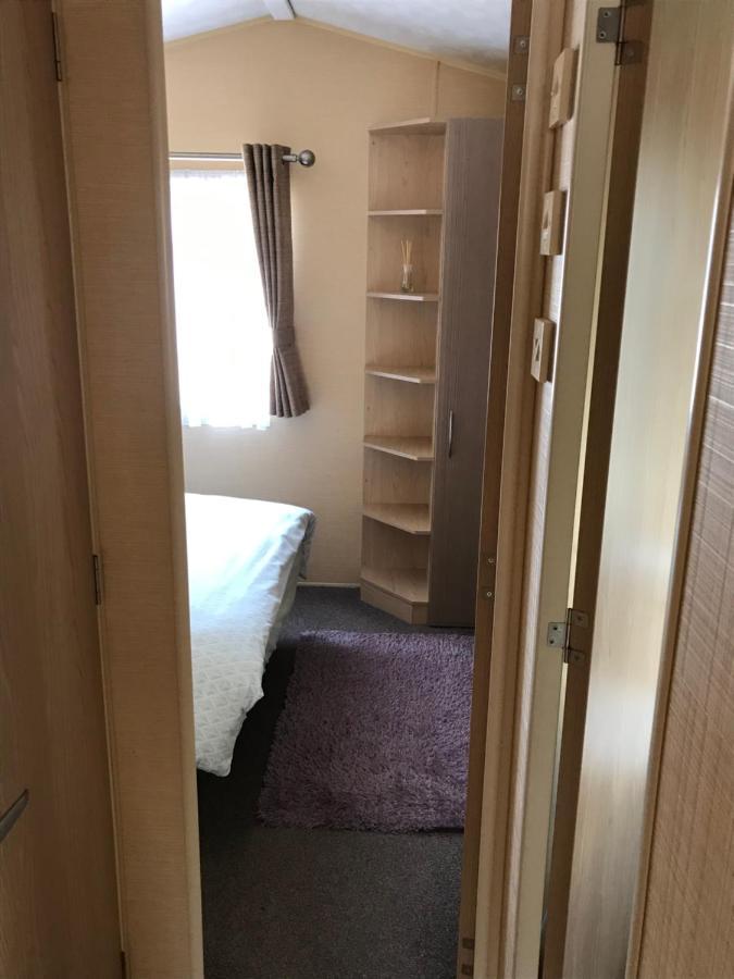 Pet Friendly Riverside Static Caravan Cheddar Buitenkant foto