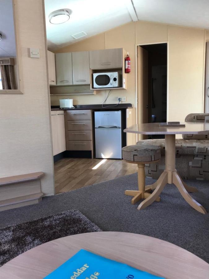 Pet Friendly Riverside Static Caravan Cheddar Buitenkant foto