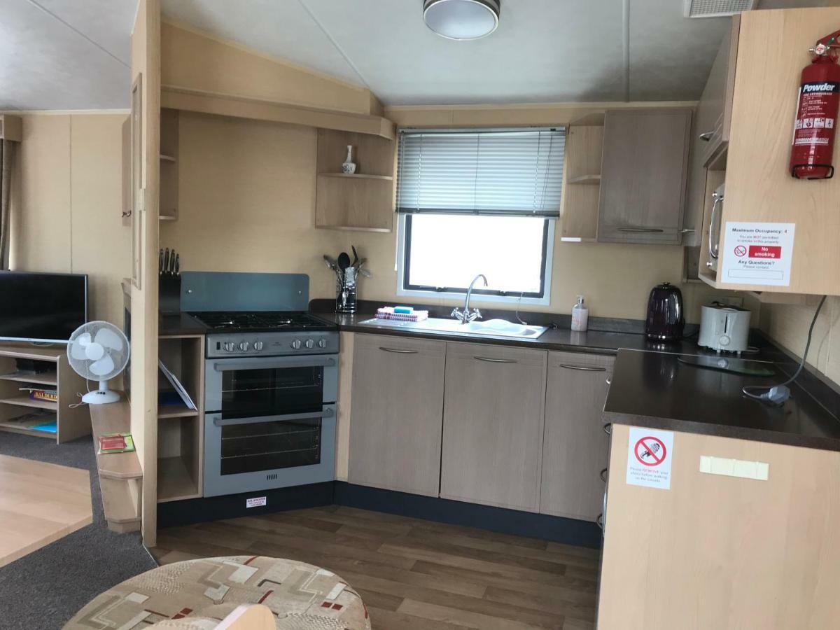 Pet Friendly Riverside Static Caravan Cheddar Buitenkant foto